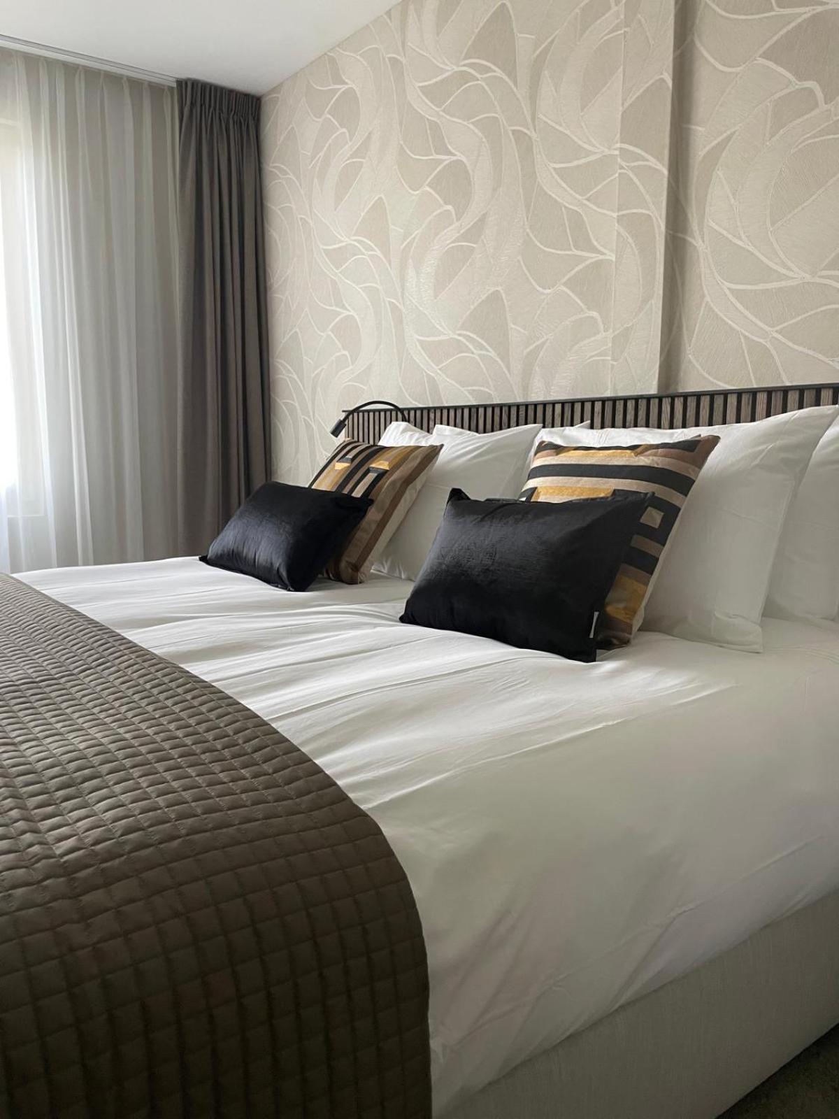 Boutique Hotel Hans - Amsterdam Schiphol Airport บาดโฮเวอดอร์ป ภายนอก รูปภาพ